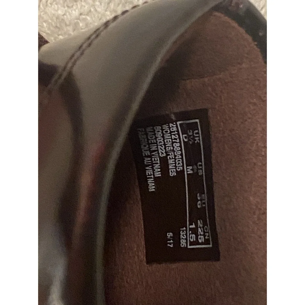 Clarks Tarah Victoria Burgundy Black Heels sz 6 Women's‎
